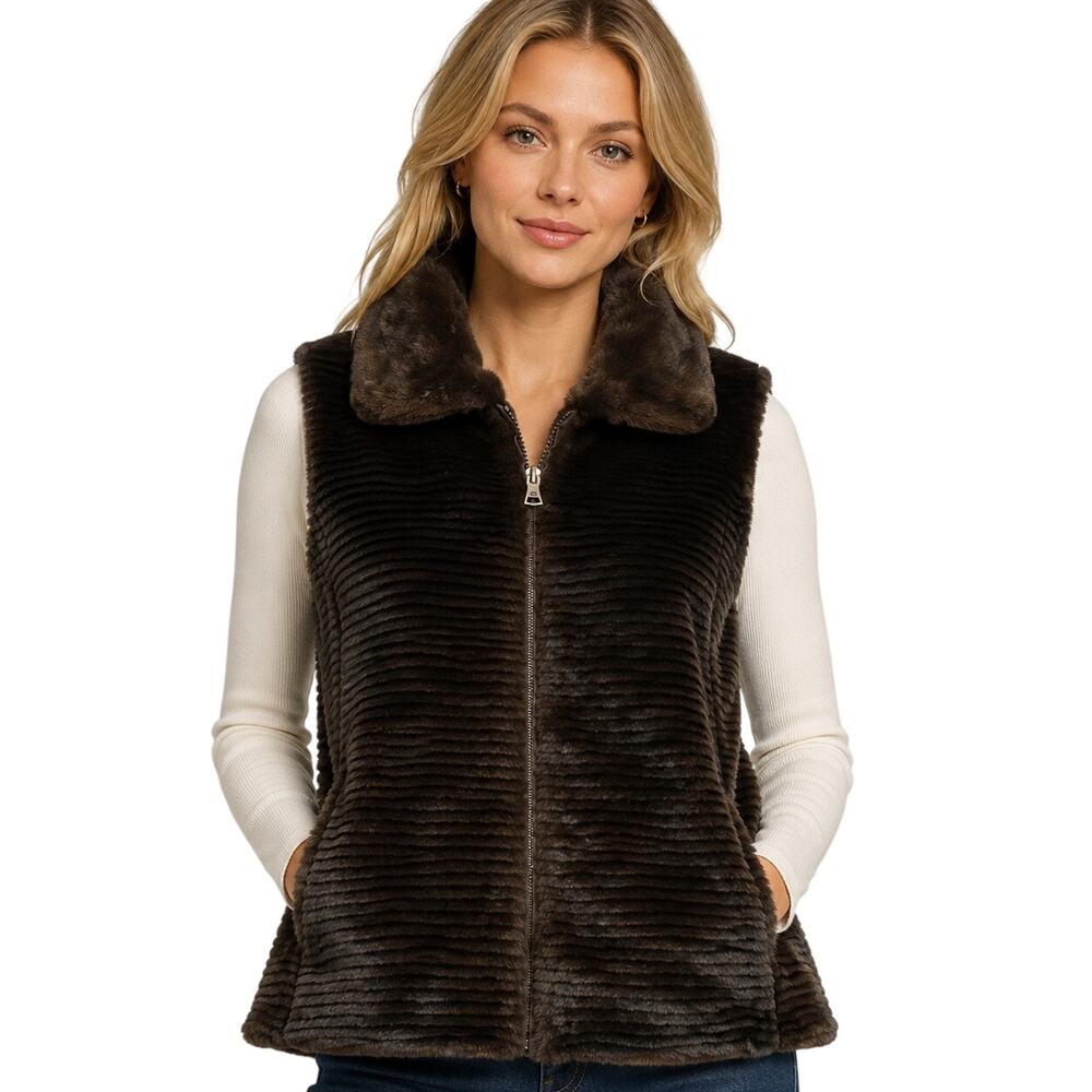 Soft Faux Fur Chocolate Brown Vest Women’s M Reversible Zip Up Pockets NWT -